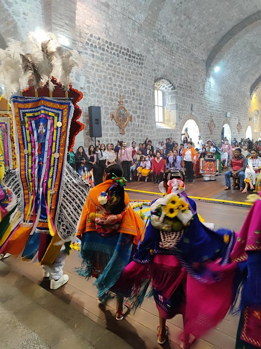 Danzante tradicional en la fiesta de Corpus Christi