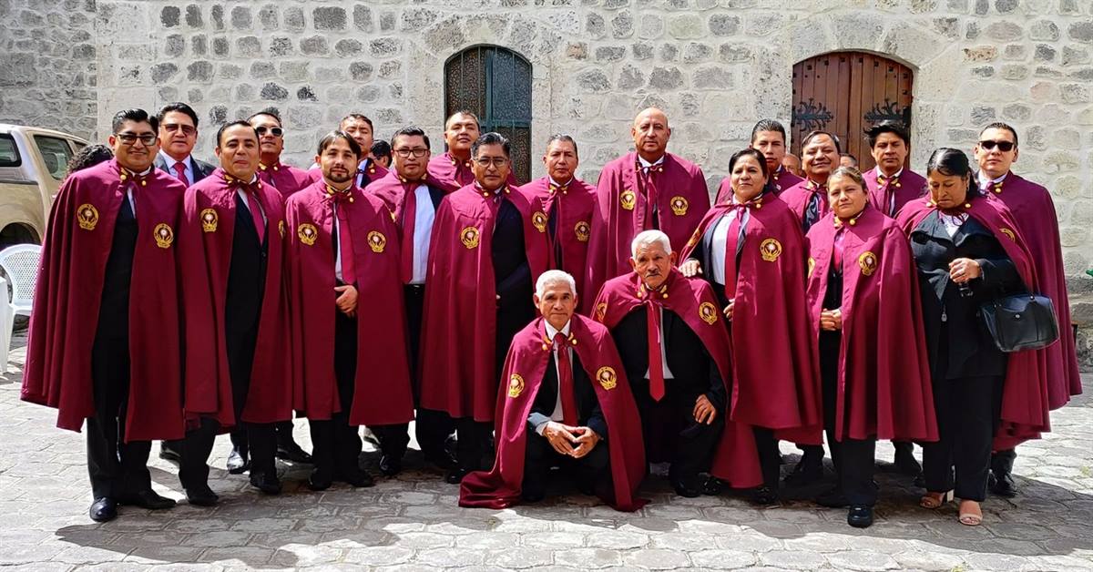Guardianes del Santísimo en fotografía grupal