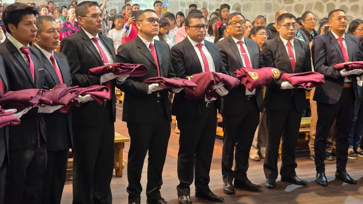 Guardianes del Santísimo durante su investidura